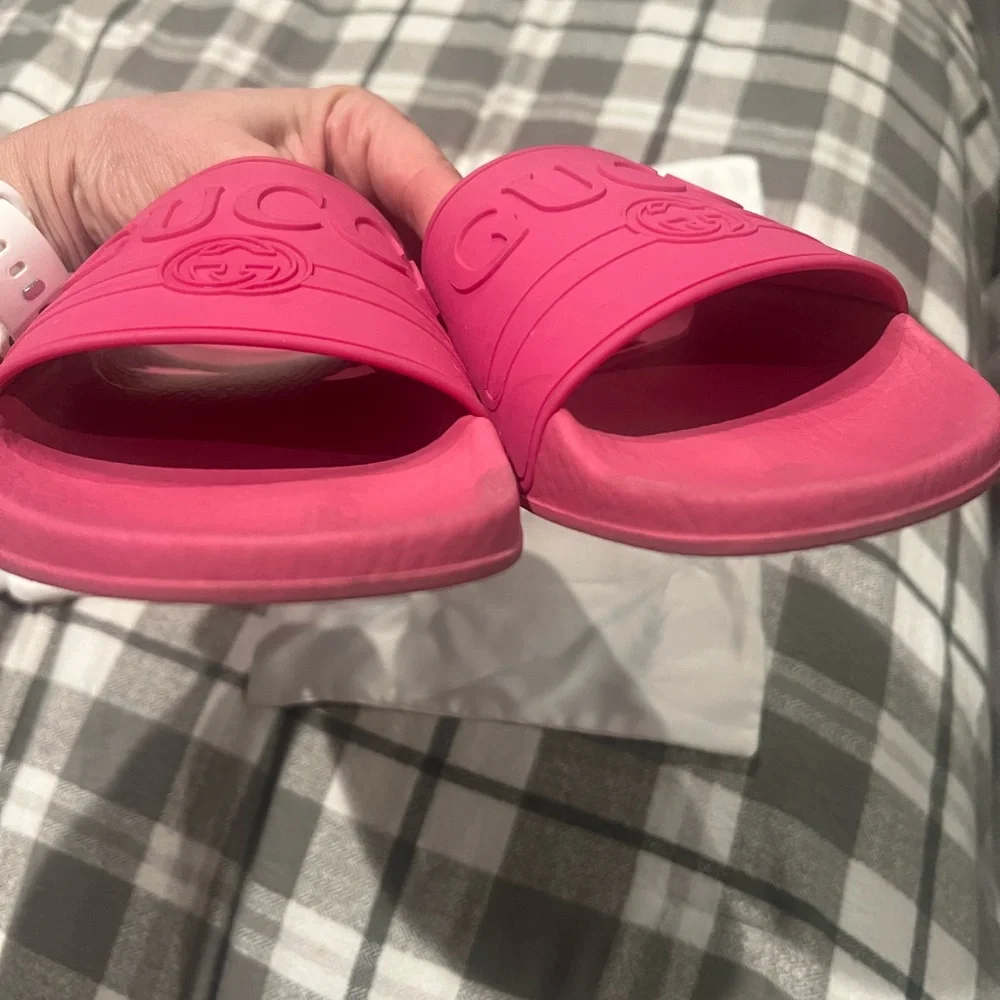 Gucci Pink Rubber Slide Sandals